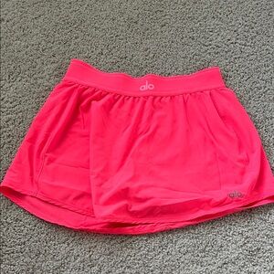 Alo yoga patch point tennis skirt neon pink